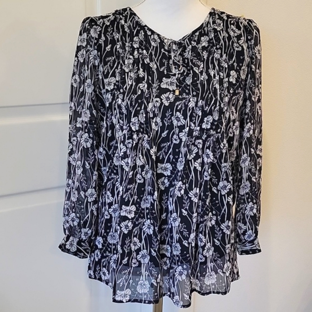 🍃 Tommy Hilfiger top shirt Sz S/P